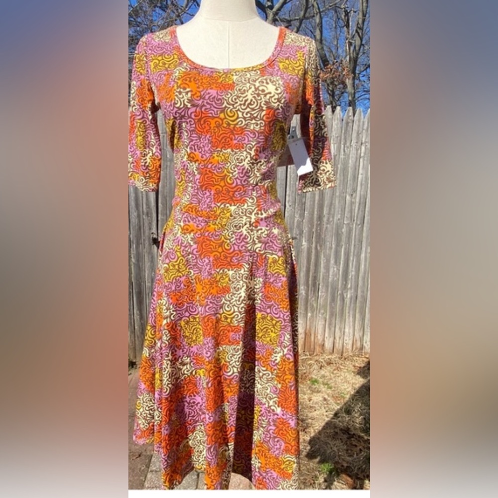 NWT Multicolor  print Nicole S lularoe dress.